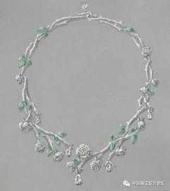 綻放(fang)於(yu)玉(yu)器(qi)之(zhi)巔(dian) Dior頂級珠寶中的(de)玫瑰(gui)與東(dong)方神韻(yun)